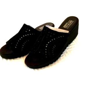 AEROLOGY BY AERSOLES SANDALS